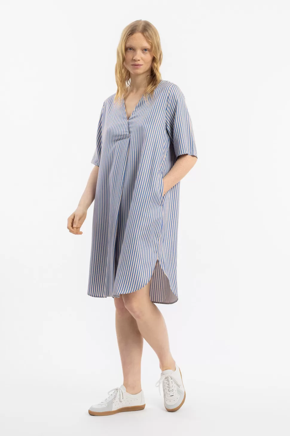 Rotholz Kleider & Jumpsuits*Kaftan Kleid Lyocell - Blau Gestreift