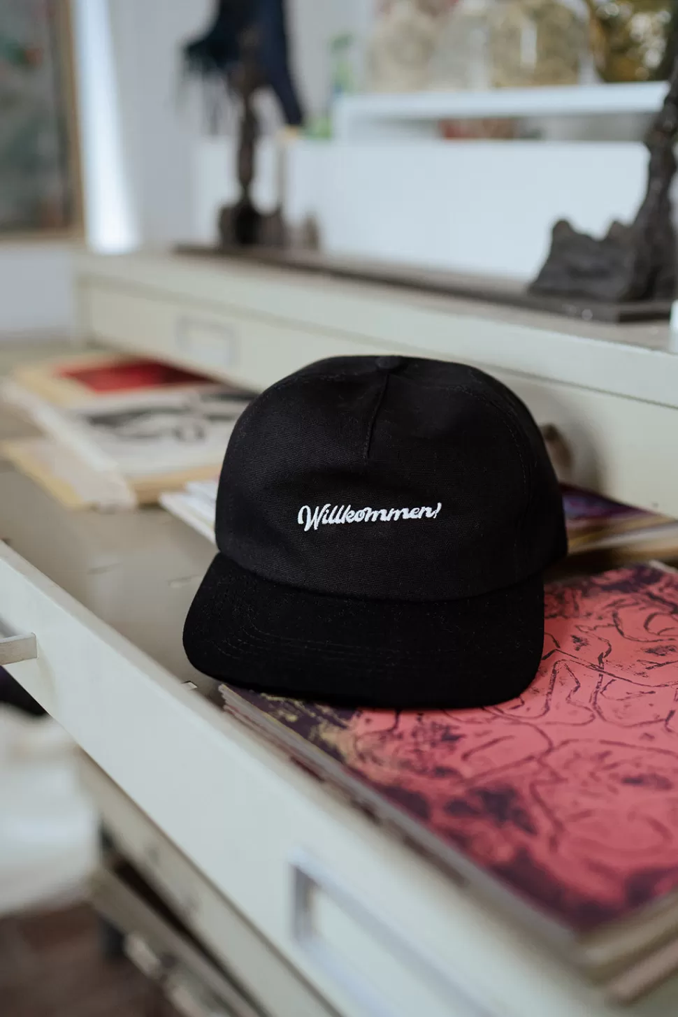 Rotholz Caps*Willkommen Floppy Cap - Schwarz